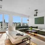 Апартаменты Exclusive Penthouse - Loft With Private Parking Overlooking Cathedral