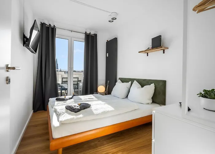 Exclusive Penthouse - Loft With Private Parking Overlooking Cathedral