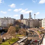 Exclusive Penthouse - Loft With Private Parking Overlooking Cathedral