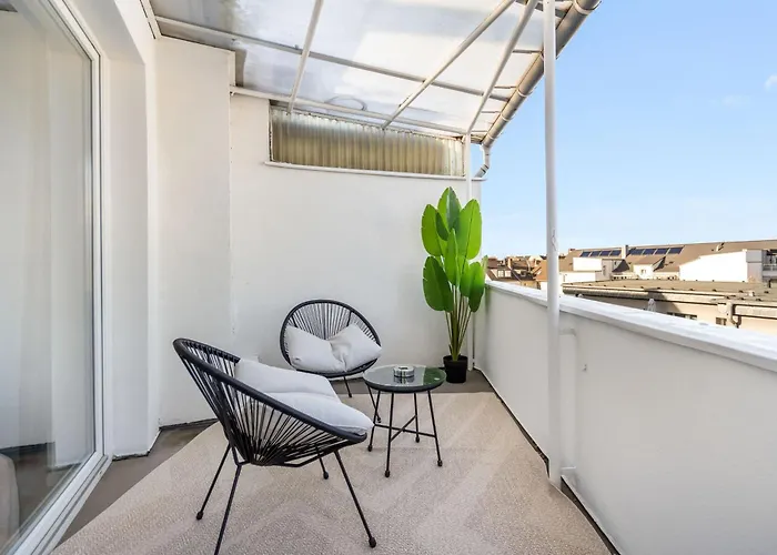 Appartement Exclusive Penthouse - Loft With Private Parking Overlooking Cathedral Keulen