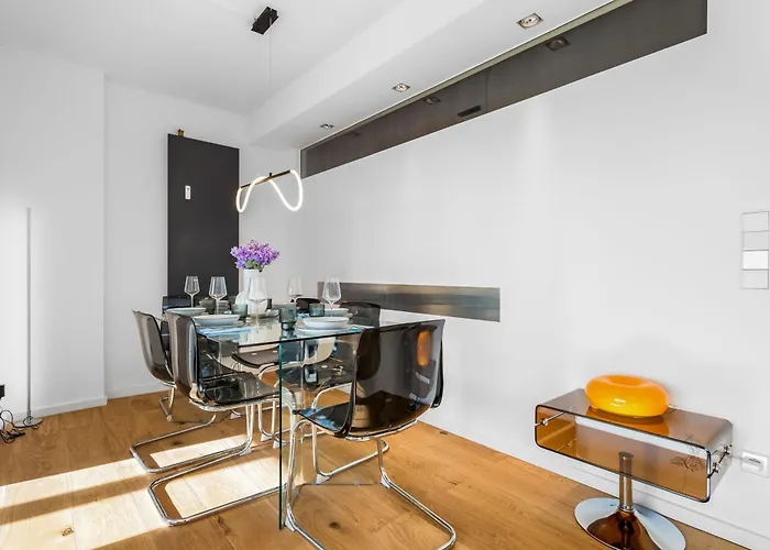 Exclusive Penthouse - Loft With Private Parking Overlooking Cathedral Appartement