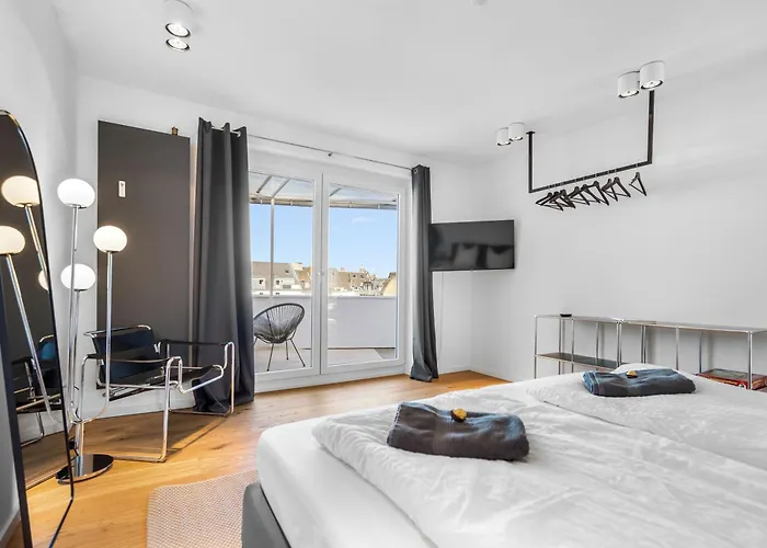 Appartement Exclusive Penthouse - Loft With Private Parking Overlooking Cathedral Keulen